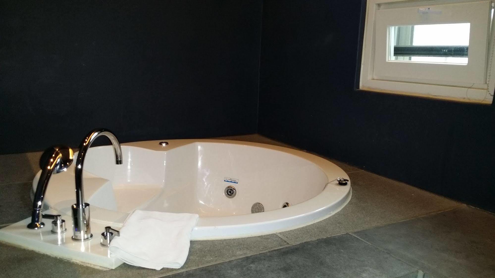 Hotel Oscar Suite Gunsan Eksteriør billede